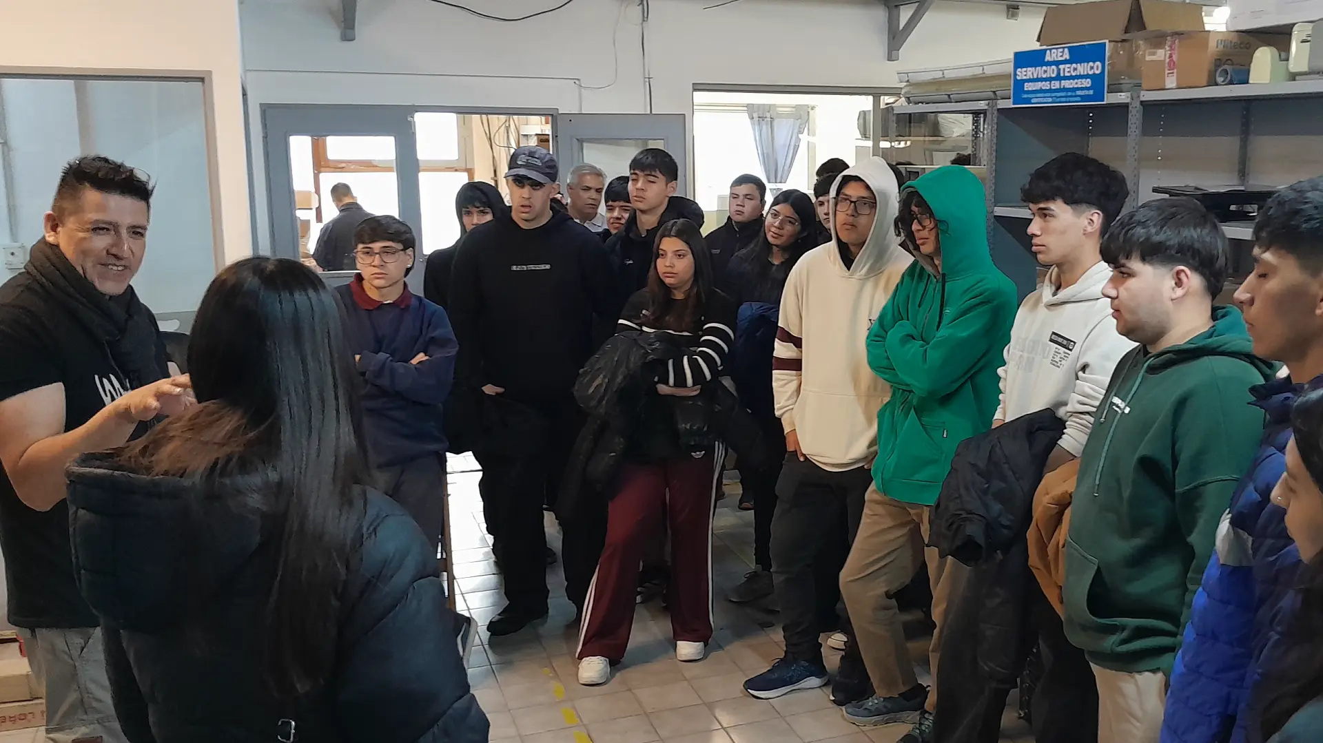 Recibimos a estudiantes del CET 13 de Choele Choel para acercar la educación técnica a la tecnología rionegrina